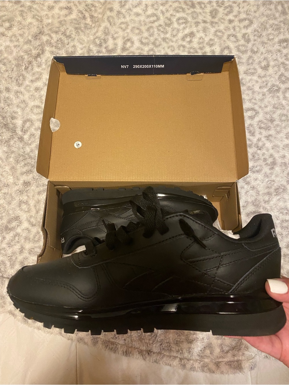 Reebok Women’s leather clip black